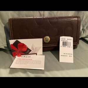 NWT Coach Sig Mahogony Leather Checkbook Wallet